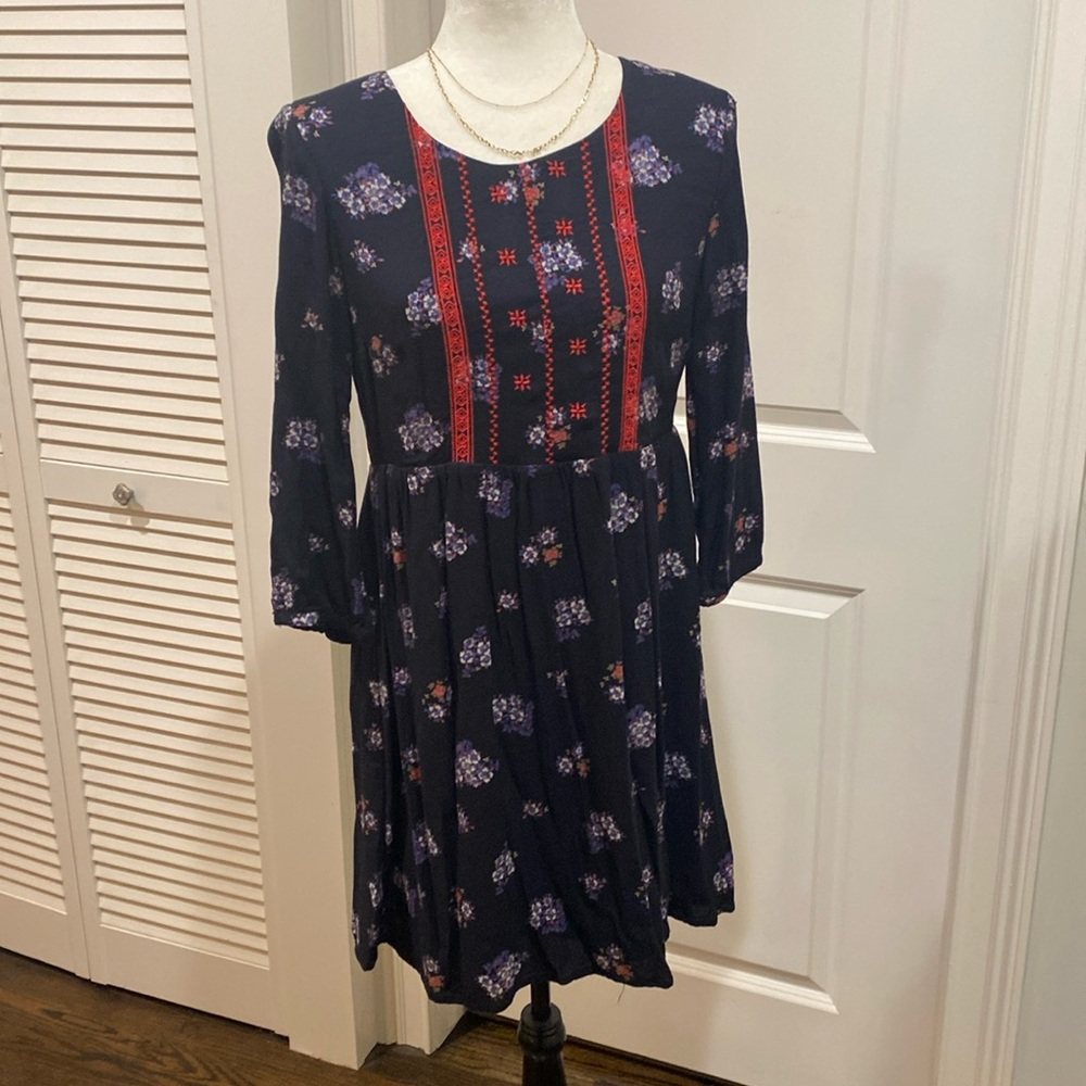 Lightweight, long sleeve Old Navy dress size small